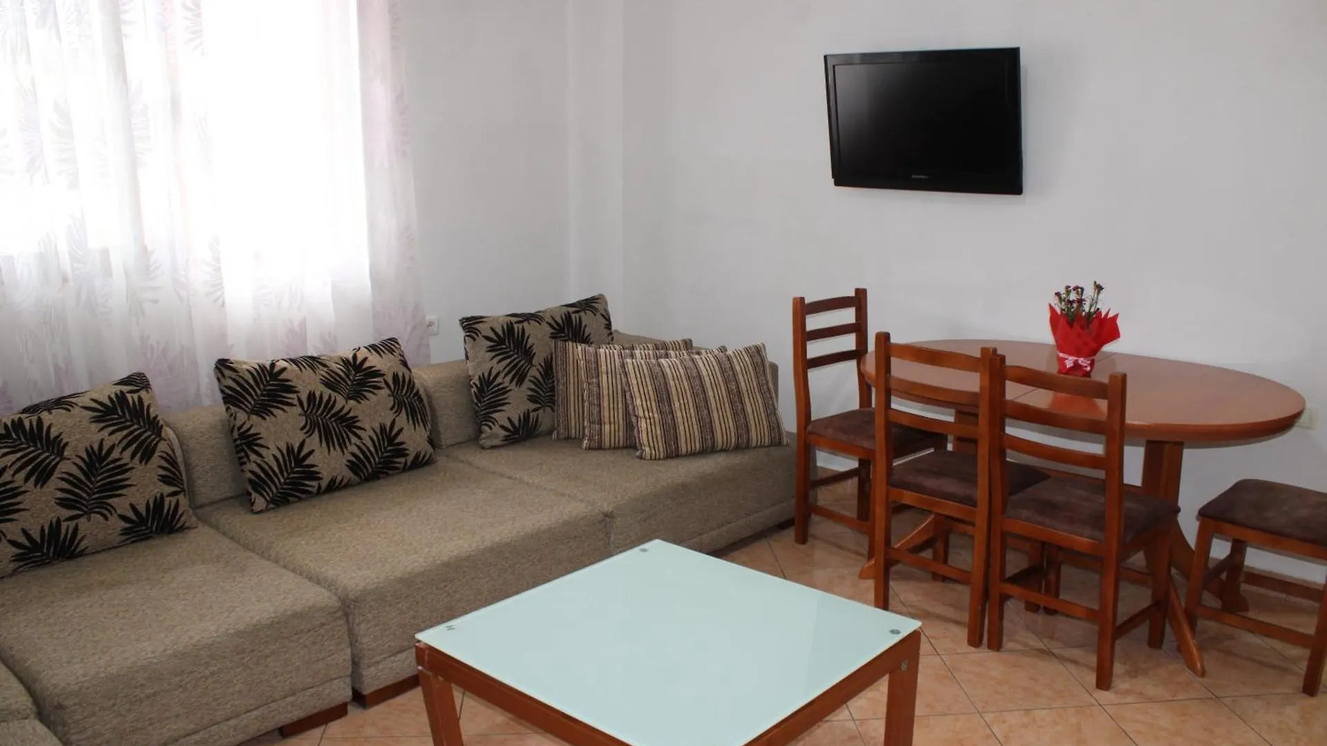 Haus Family Apartment Tirana 0*,  Albania